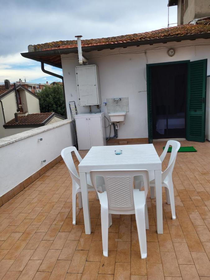 Appartamento Incantevole Con Parcheggio Empoli Eksteriør bilde
